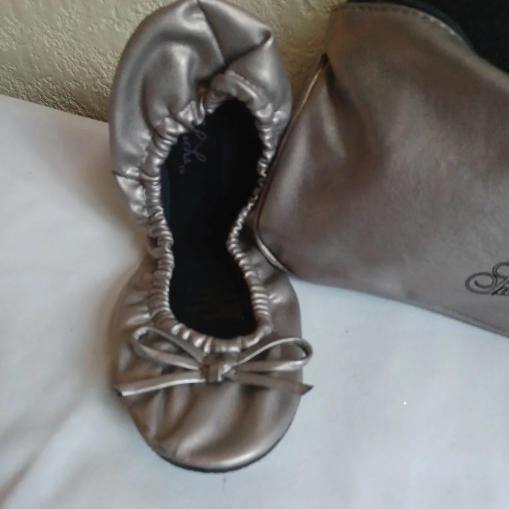 COPY - FOLDABLE FLATS PACKABLE TRAVEL WITH CARRY BAG WOMEN SIZE M NEW - Picture 2 of 3